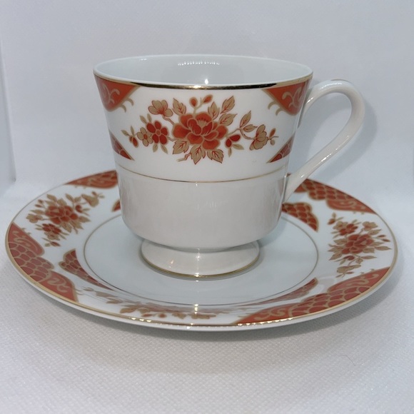 MIKASA EMPRESS FOOTED TEACUP AND SAUCER FINE CHINE VINTAGE L6009 - Picture 5 of 14
